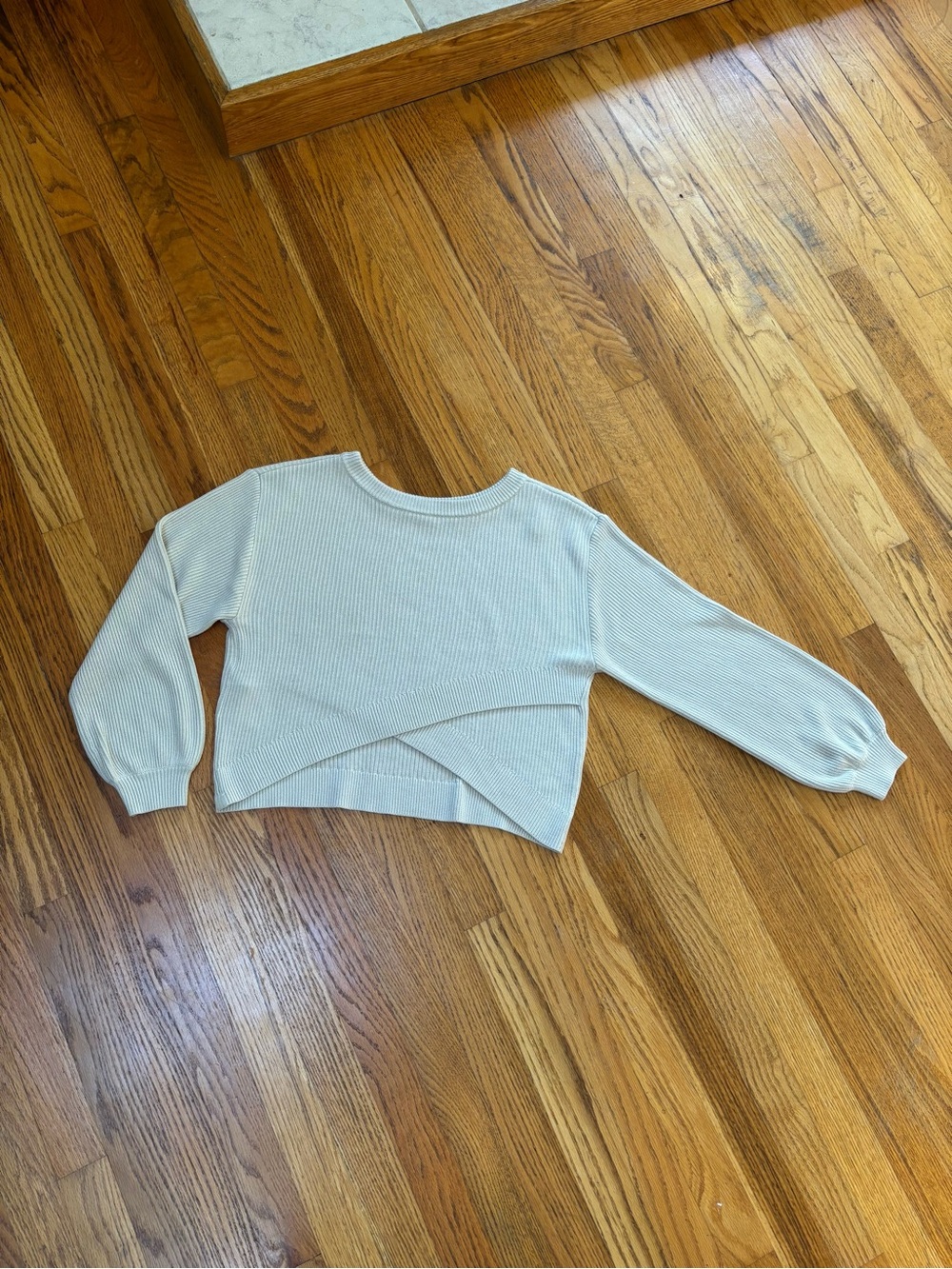 Lululemon oatmeal crossover reversible sweater size 4 EUC - Picture 4 of 8